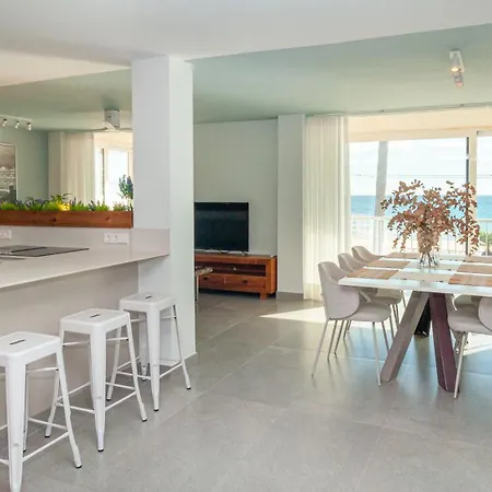 Sohosuites Campello Apartment