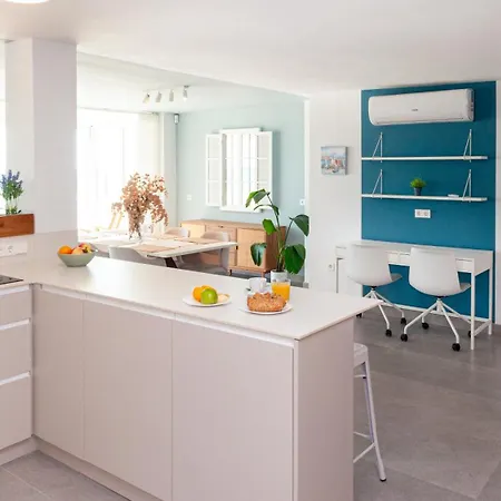 Sohosuites Campello Apartment